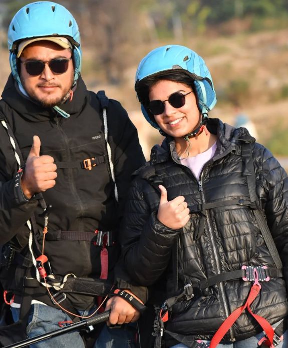 Paragliding over Dhauladhar mountains Bir Billing.jpg